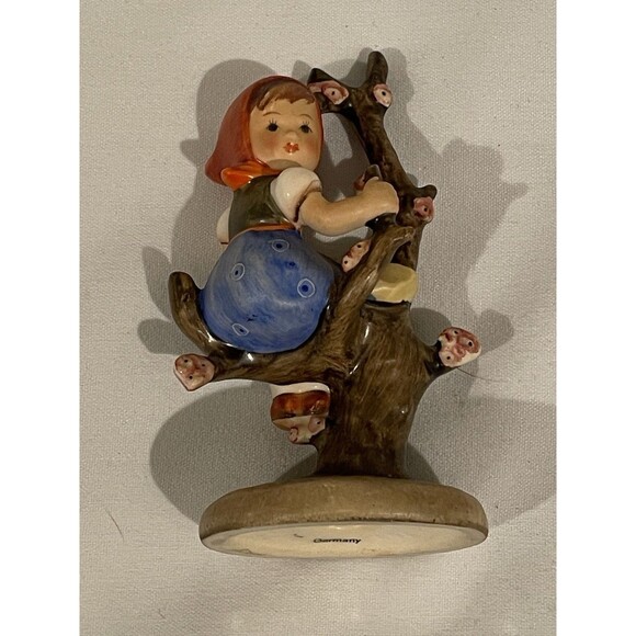 Goebel Hummel Apple Tree Girl W. Germany 4" Figurine 141 3/0 Vintage Cute!!! - Picture 7 of 8